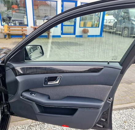 Mercedes-Benz Klasa E cena 52999 przebieg: 116000, rok produkcji 2010 z Goleniów małe 562